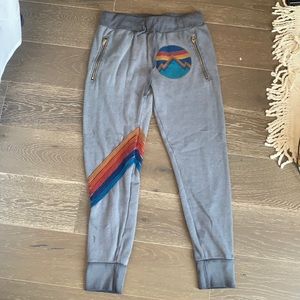 AVIATOR NATION TANK - gray sweatpants